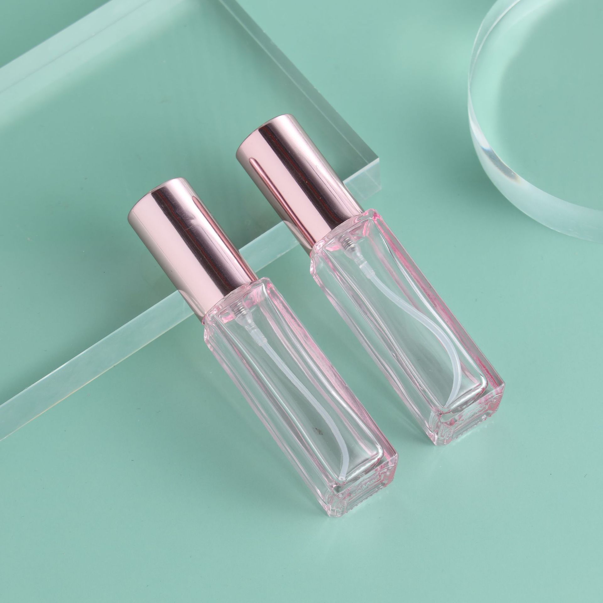 Muestra de perfume sub-botella de alta gama botella de aerosol portátil 10ml de vidrio avanzado sub-contenedor 5ml mini botella vacía