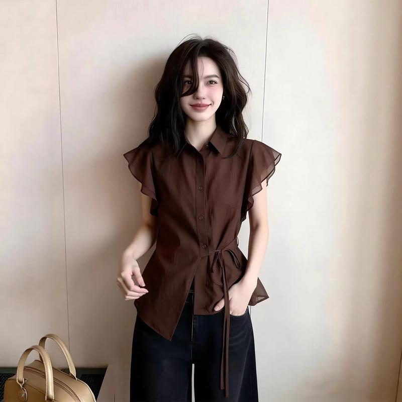 Stylish Coffee-Colored Short-Sleeve Shirt with Small Lapel for Women, 2026 Spring New Style, Waist-Cinching Tie, Ruffled Edge, Elegant Top