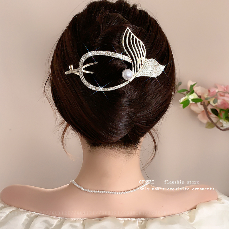 蝶結びタッセルヘアクリップ 女性用 後頭部用 2025年新作 高級ツイストワンワードクリップ 高級感のあるヘアクリップ ヘアアクセサリー|undefined
