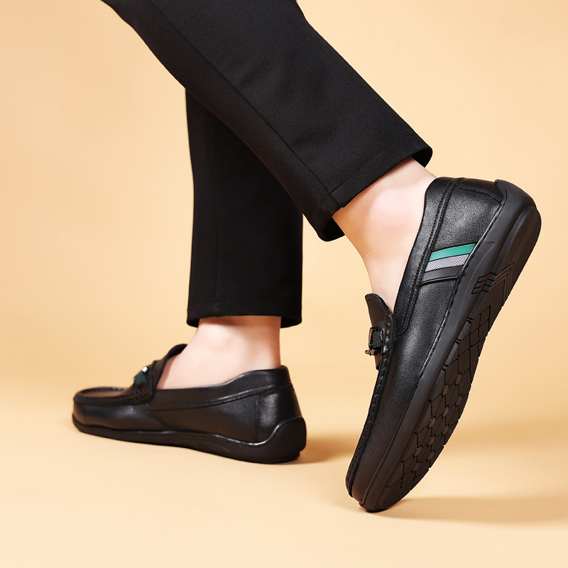 Nueva capa superior de piel de vaca zapatos de guisantes para hombres zapatos de cuero genuino moda casual zapatos de cuero europeo papá zapatos de hombre Zapatos individuales suaves