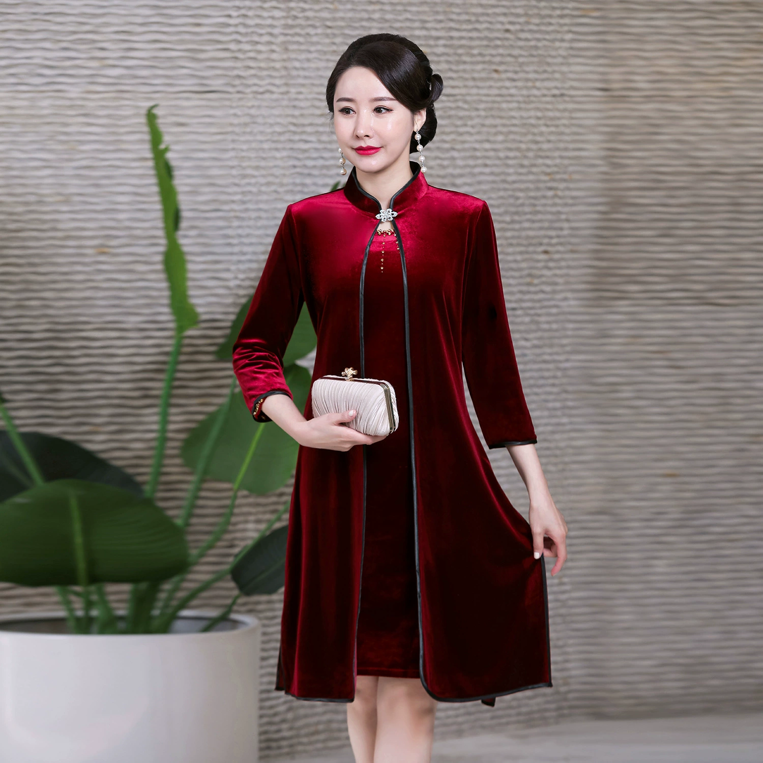 Шэньчжэнь осень и зима бархат верхняя одежда плюс размер бренд платье банкет зимняя ветровка Си свекровь носить цельный доставка