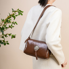 新款2024春季女包時尚百搭簡約休閒單肩斜挎網紅潮包大容量枕頭包