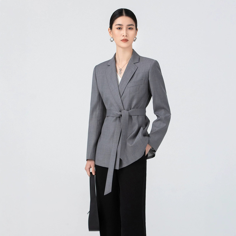 Max's fine-spun stretch wool wrap suit for women, French-style cross-over lapel with tie-waist, elegant coat Max's fine-spun stretch wool wrap suit for women, French-style cross-over lapel with tie-waist, elegant coat