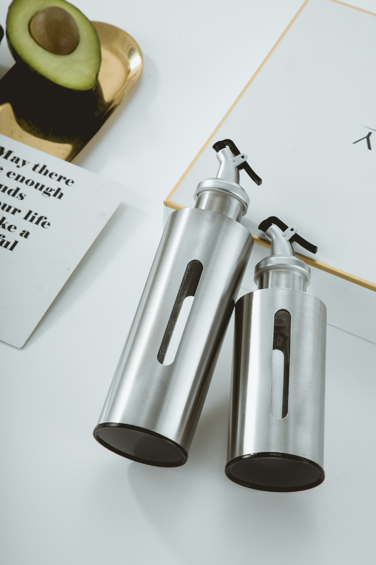 Stainless steel oil bottle spice bottle visual oil control bottle oil control jar kitchen spice bottle light soy sauce barbecue vinegar gold-plated