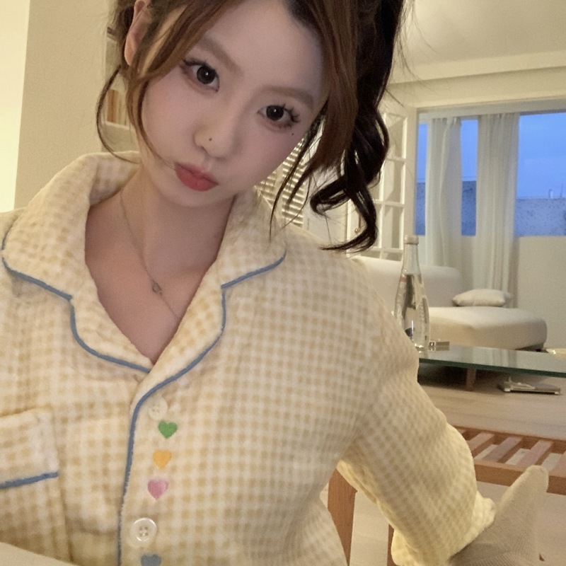 跨境睡衣女冬季甜美刺绣黄格子加厚加绒珊瑚绒翻领家居服可外穿