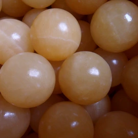 玉器工艺品;经络保健器材;宝石工艺品