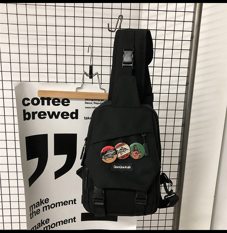 2023 New Leisure Large Capacity Chest Outdoor Versatile Sports Shoulder Bag Waterproof Couple Mobile Phone Student_voghion.com