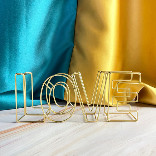 Factory direct sales creative Valentine's Day iron art ornaments LOVE iron wire decoration bedroom living room accessories bar small gifts