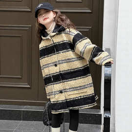 女童毛呢外套秋冬季2025新款大童洋气夹棉冬装儿童宽条纹呢子大衣
