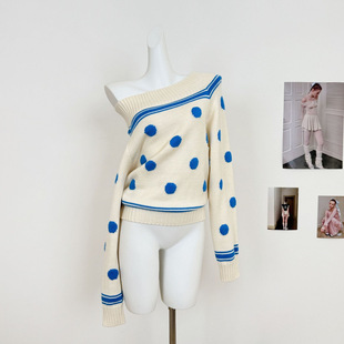 ����ѩ���{���͹�ײɫ���cë��Ů�ഩ���^ᘿ�����