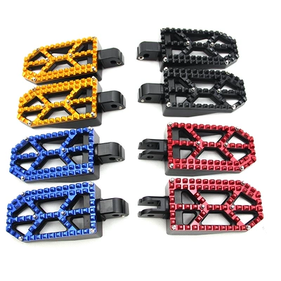 Street Bob, Road King, Motorcycle pedals - redblack-rear-passenger-footrest