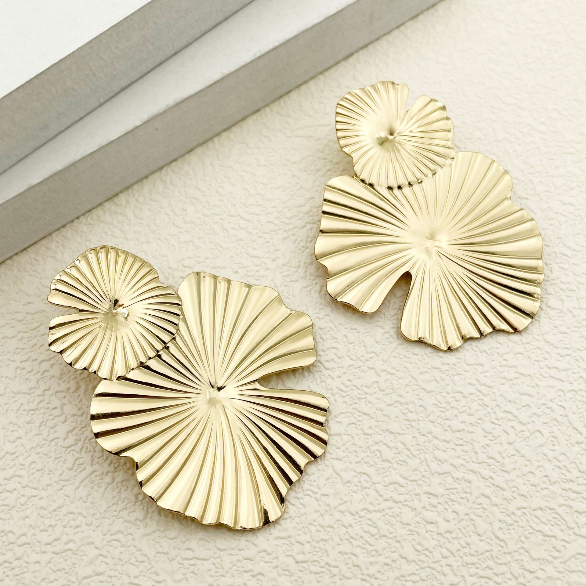 Streetwear Lotus Leaf Stainless Steel Plating Drop Earrings 1 Pair display picture 5