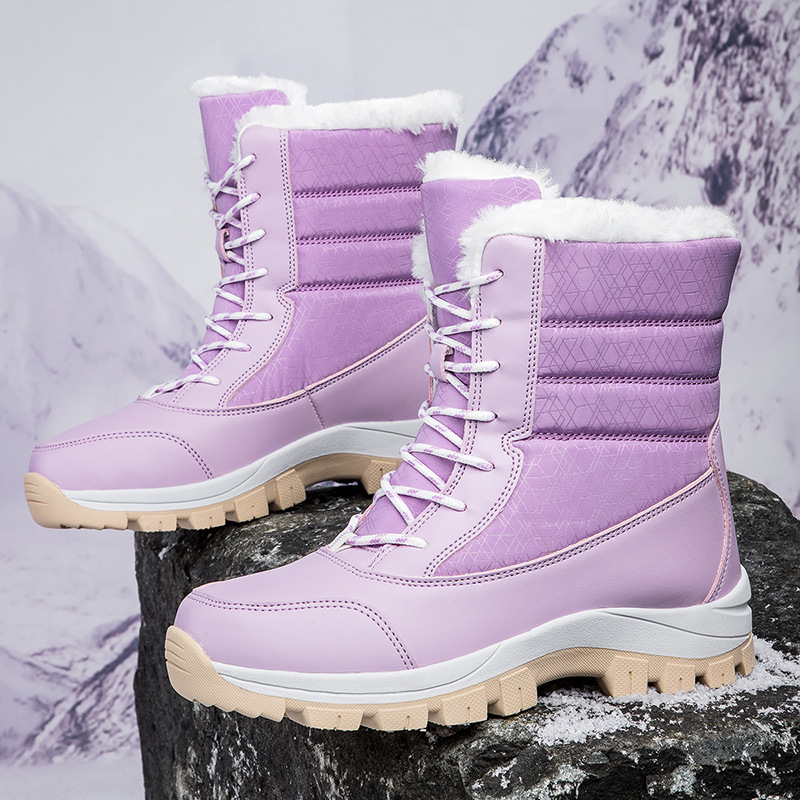 Comfortable outdoor winter boots for women