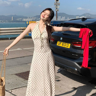 ���c�첱�B��ȹŮ�b�ļ���ʽ�͹�����¶������V�I�o�䱳���Lȹ��