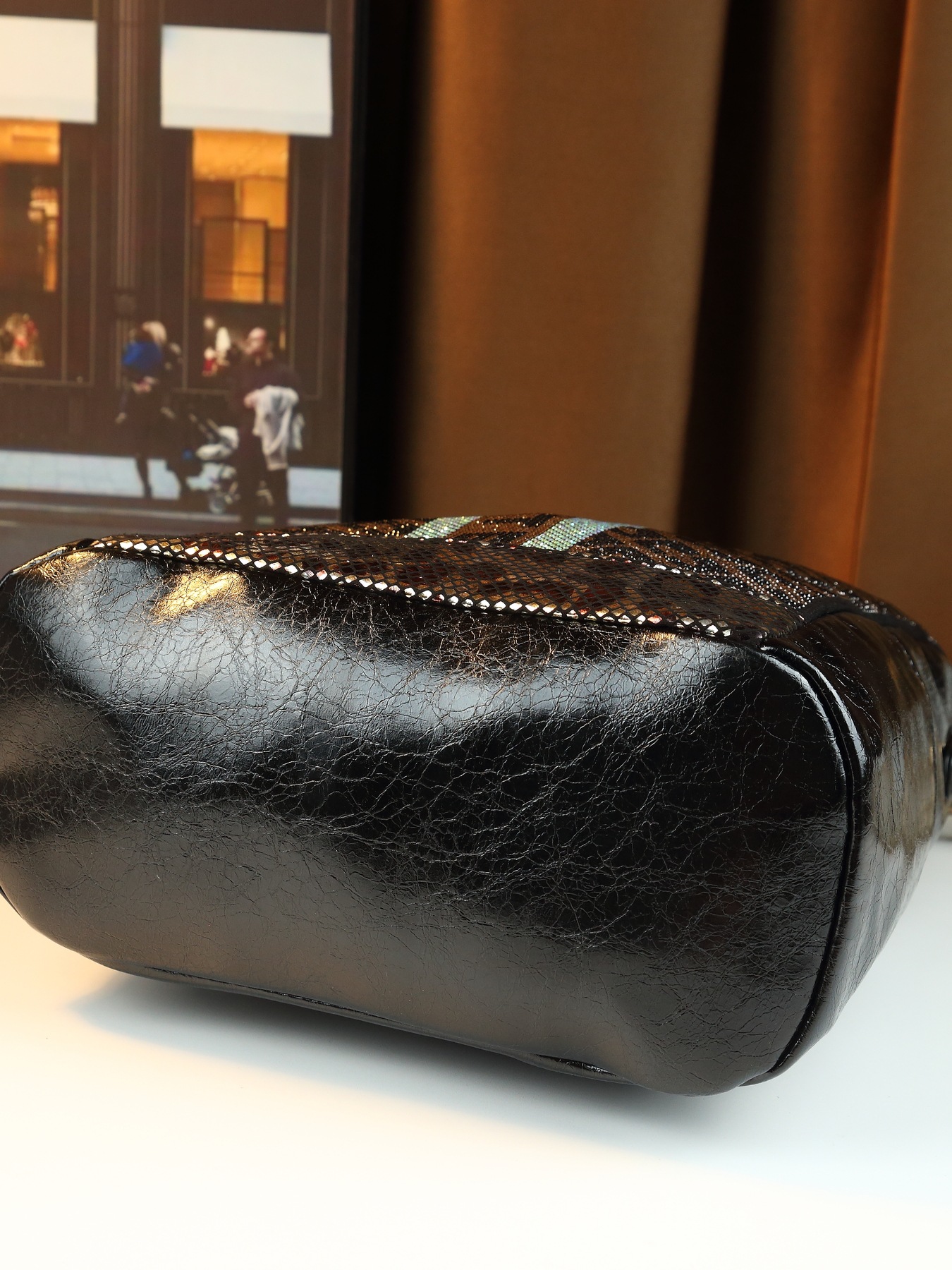 Women's Sequined Casual Backpack Soft Leather Anti-theft Daypack_voghion.com