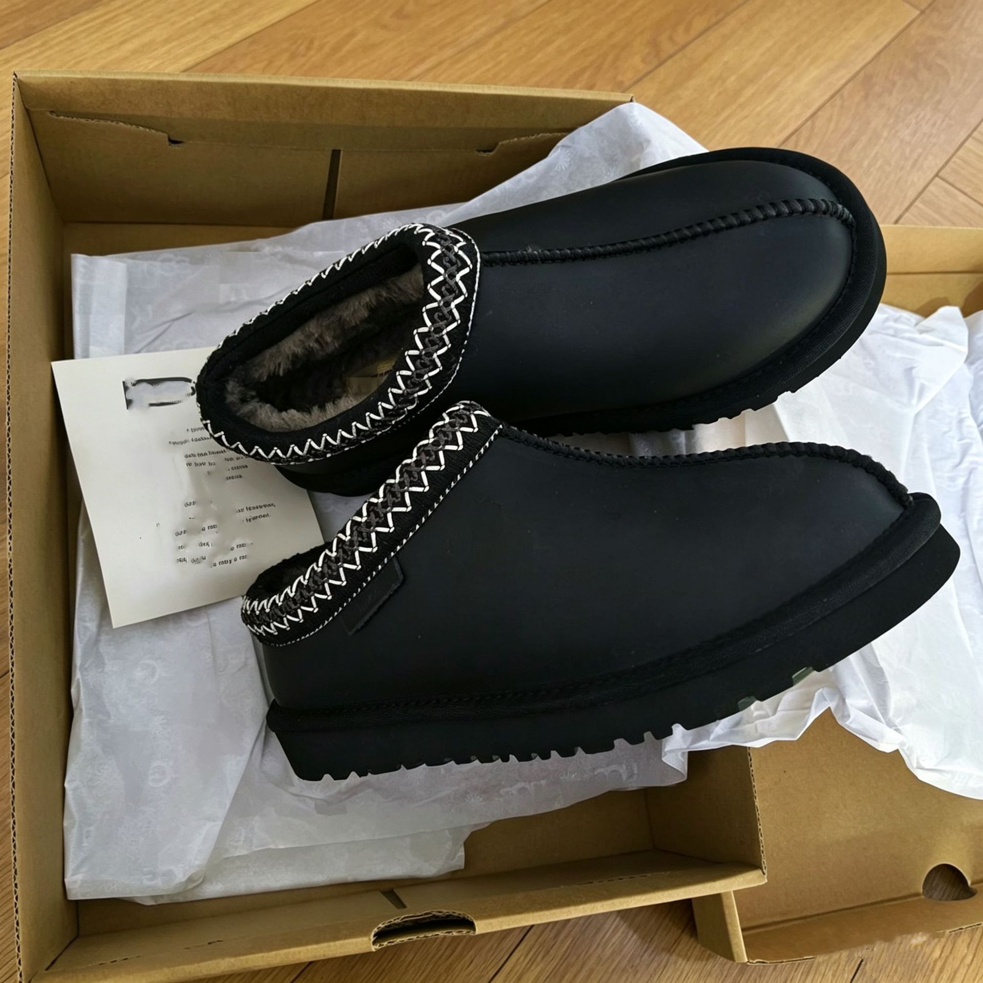 광택 블랙 얇은 밑창