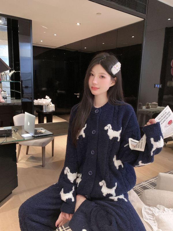 半边绒睡衣卡通小熊可爱睡衣宽松外穿开衫软糯加厚慵懒风女家居服|undefined