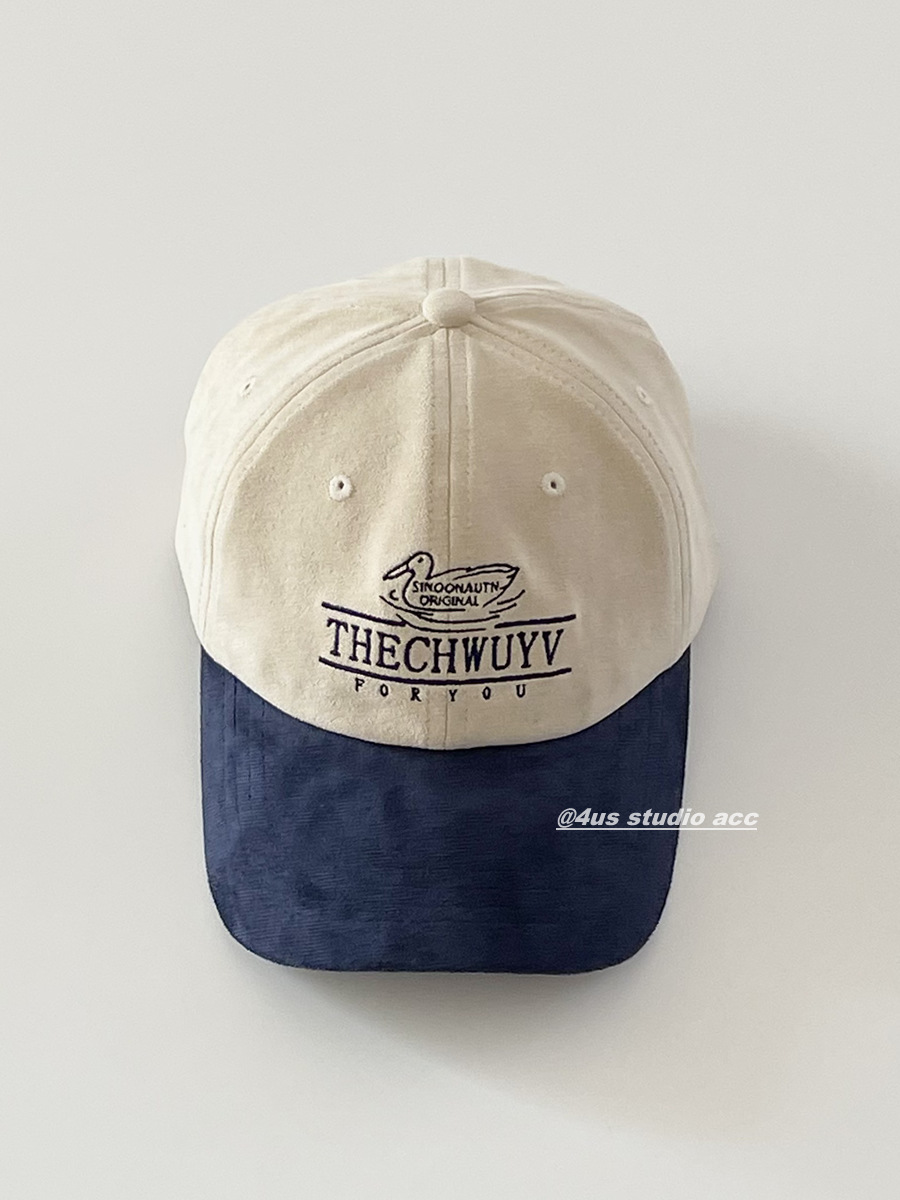 Gorras de béisbol para hombres y mujeres 2024 otoño nuevo gorras de peluche de cuero de seda de color amplio gorras de nariz grande pareja gorras de lengua de pato muestran cara pequeña