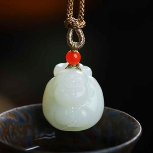 Natural Xinjiang Hetian jade jade supply chain Russian material old material floating sugar jade Maitreya Buddha pendant pendant with certificate