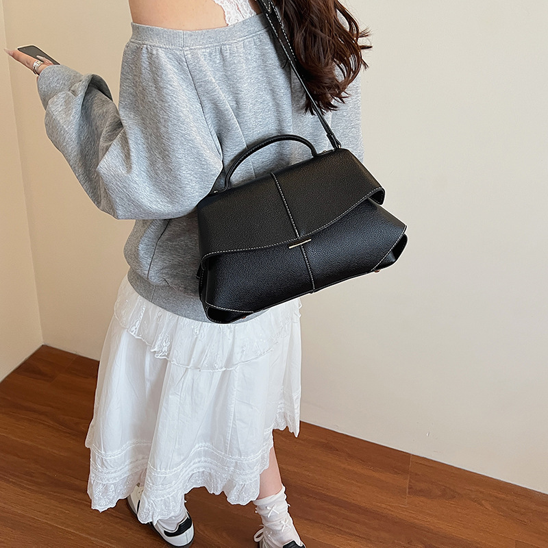 Cross-Border Smile Bag French Style Niche Boston Fashion Pleated Handbag Shoulder Crossbody Bag For Women - Thumbnail 4