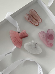 Korean-style niche ballet dress and ballet shoes stand—perfect for lazy, cute girls who love adjustable desktop displays