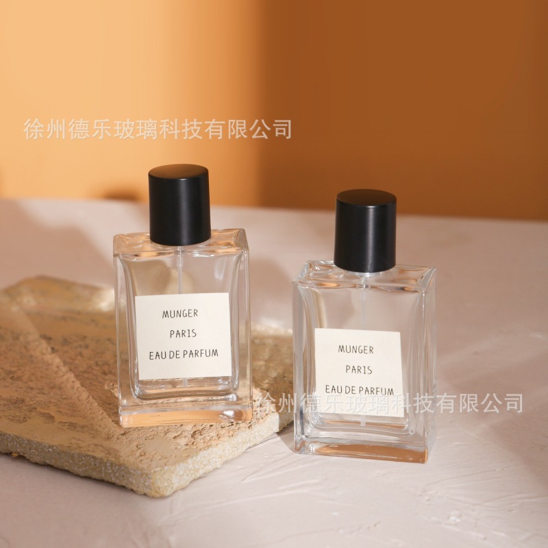 Botella de perfume al por mayor 50ml perfume cuadrado plano sub-botella de empaquetado botella de spray de prensa de perfume de vidrio de bayoneta de 15mm
