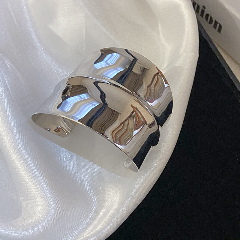 Overdrijving Nieuwigheid Ontwerp Onregelmatig Legering Groothandel Brede Armband Armband display picture 6