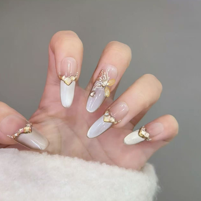 Z340-황금나비가 날아다닌다