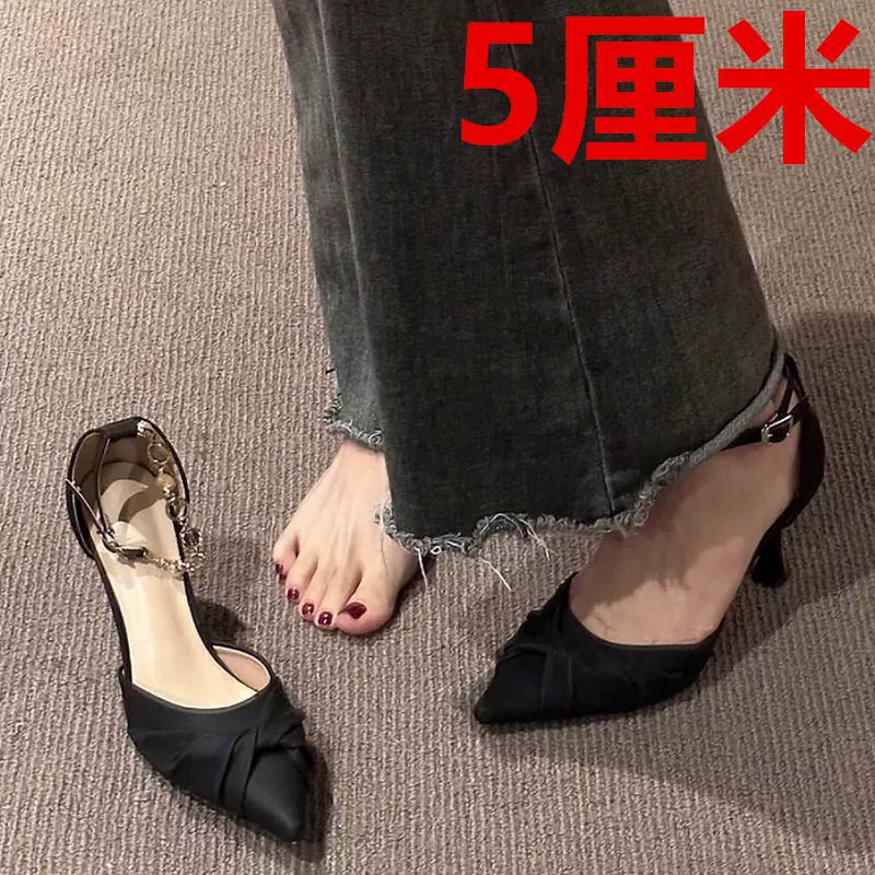 绿色伴侣 New black French high heels for women with niche design, pointed toe, pearl straps, single shoes, stiletto heels