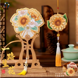 香包/香囊;布艺绣品;女士斜挎包