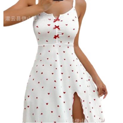 유럽과 미국의 새로운 하트 모양의 콘트라스트 홈 의류 전면 분할 핫 슬링 유혹 작은 V 넥 잠옷