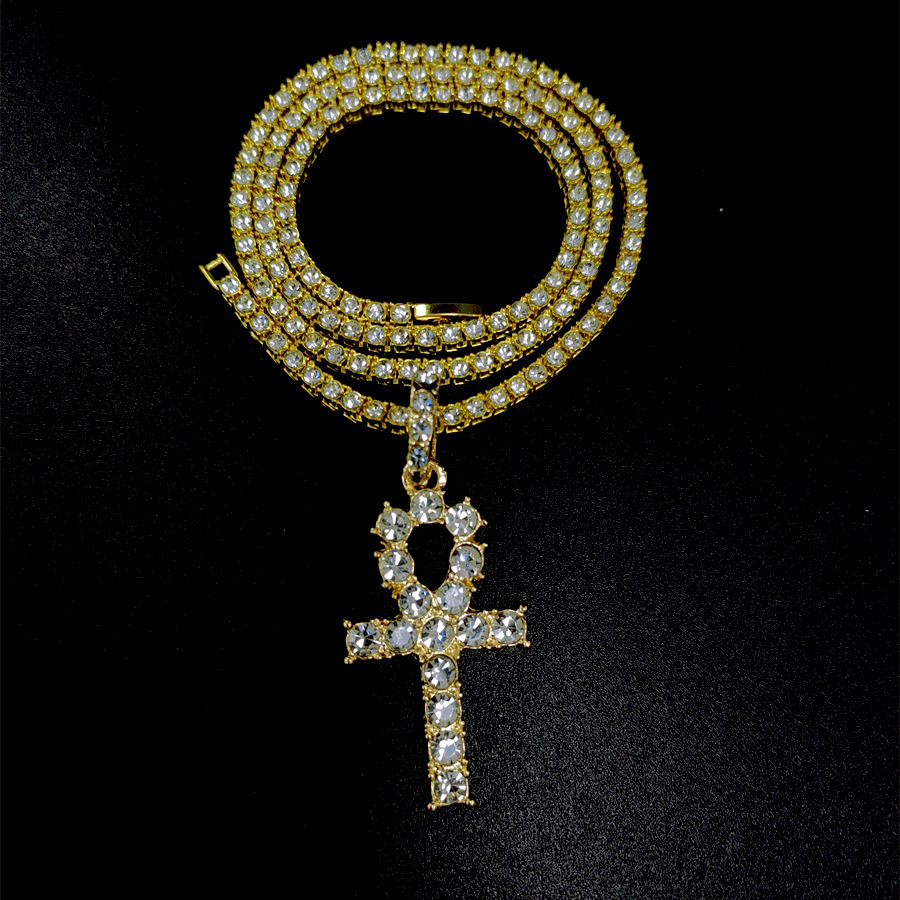Collar de cruz con diamantes de moda para mujer, cadena para clavícula, nuevo modelo 2024, colgante de diseño exclusivo, simple y lujoso.
