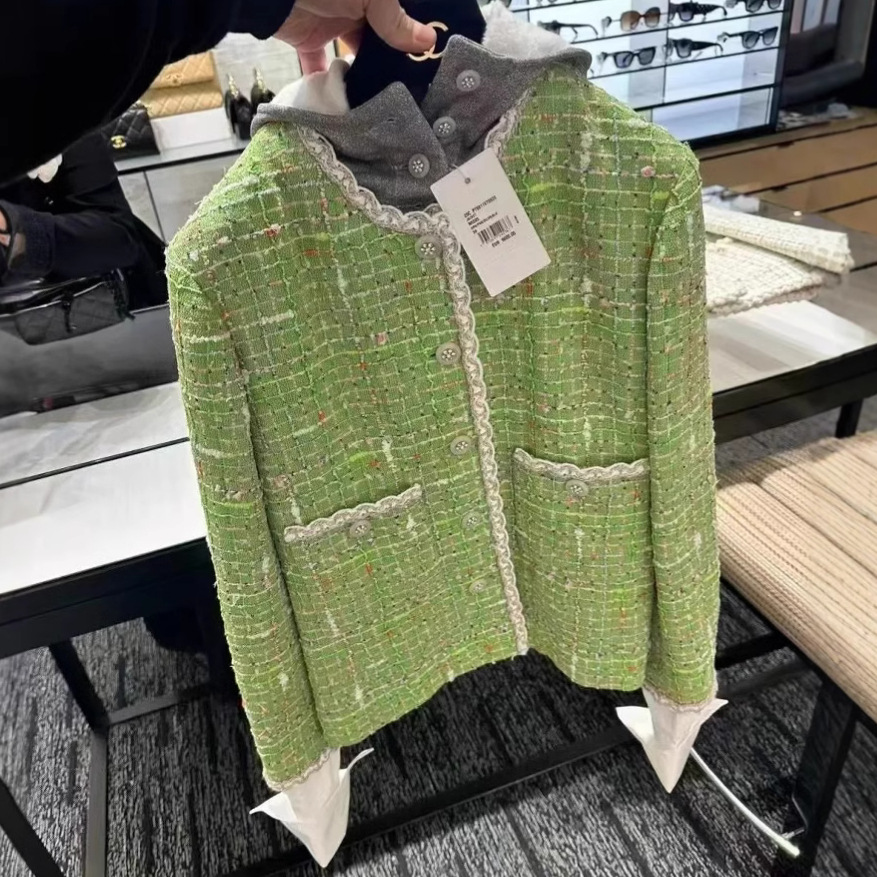 2025 Early Spring Plaid Green Plaid Chanel Tweed Stitching Fake Two-Piece Hooded Long-Sleeved Jacket for Women