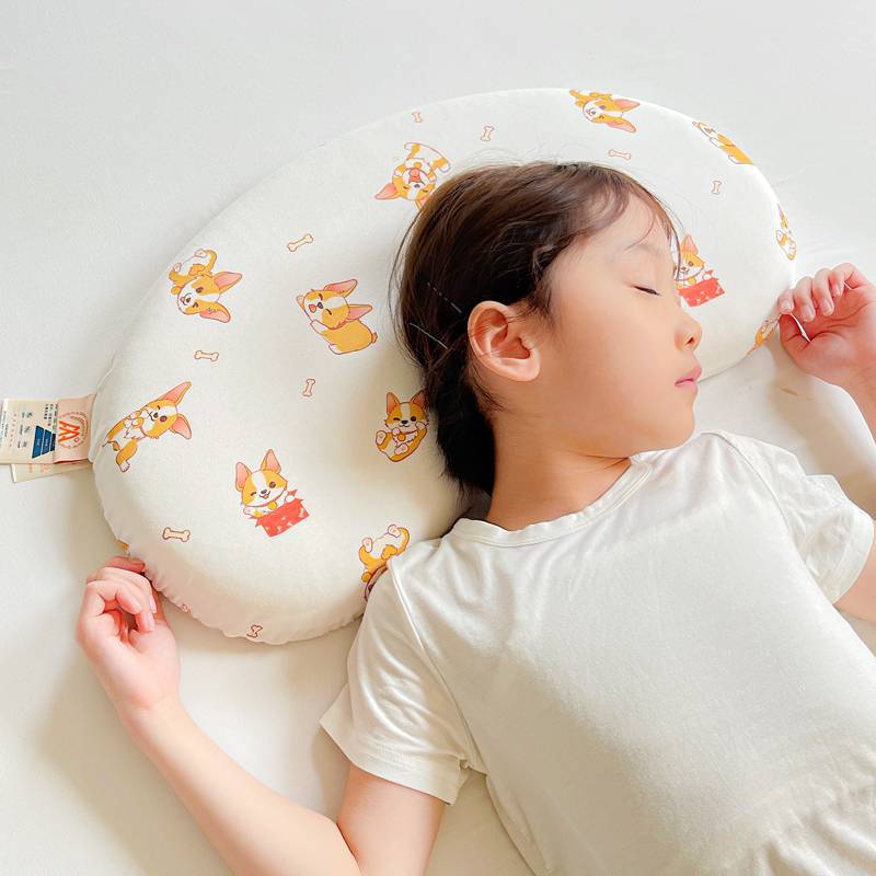 행운의 개 흰색