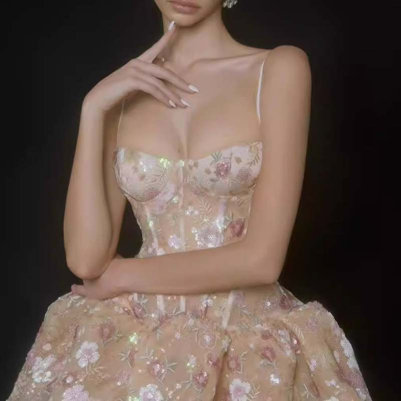 Strapless dress with stunning and unique design, slim-fitting French-style mini dress, summer heavy embroidery floral bud camisole dress Strapless dress with stunning and unique design, slim-fitting French-style mini dress, summer heavy embroidery floral bud camisole dress