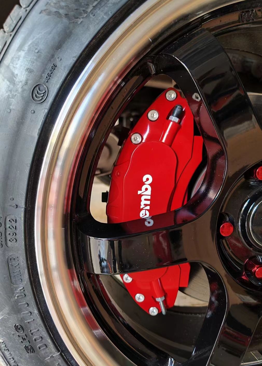 Suitable for Mercedes-Benz A-Class, B-Class, C-Class, E200-Class Caliper Covers Glaglb/Cla Aluminum Alloy Amg Brake Modification and Color Change