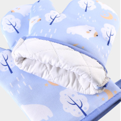 Cross-border kitchen microwave oven gloves silicone heat-insulating gloves pot pads bear patterns baking with cotton gloves