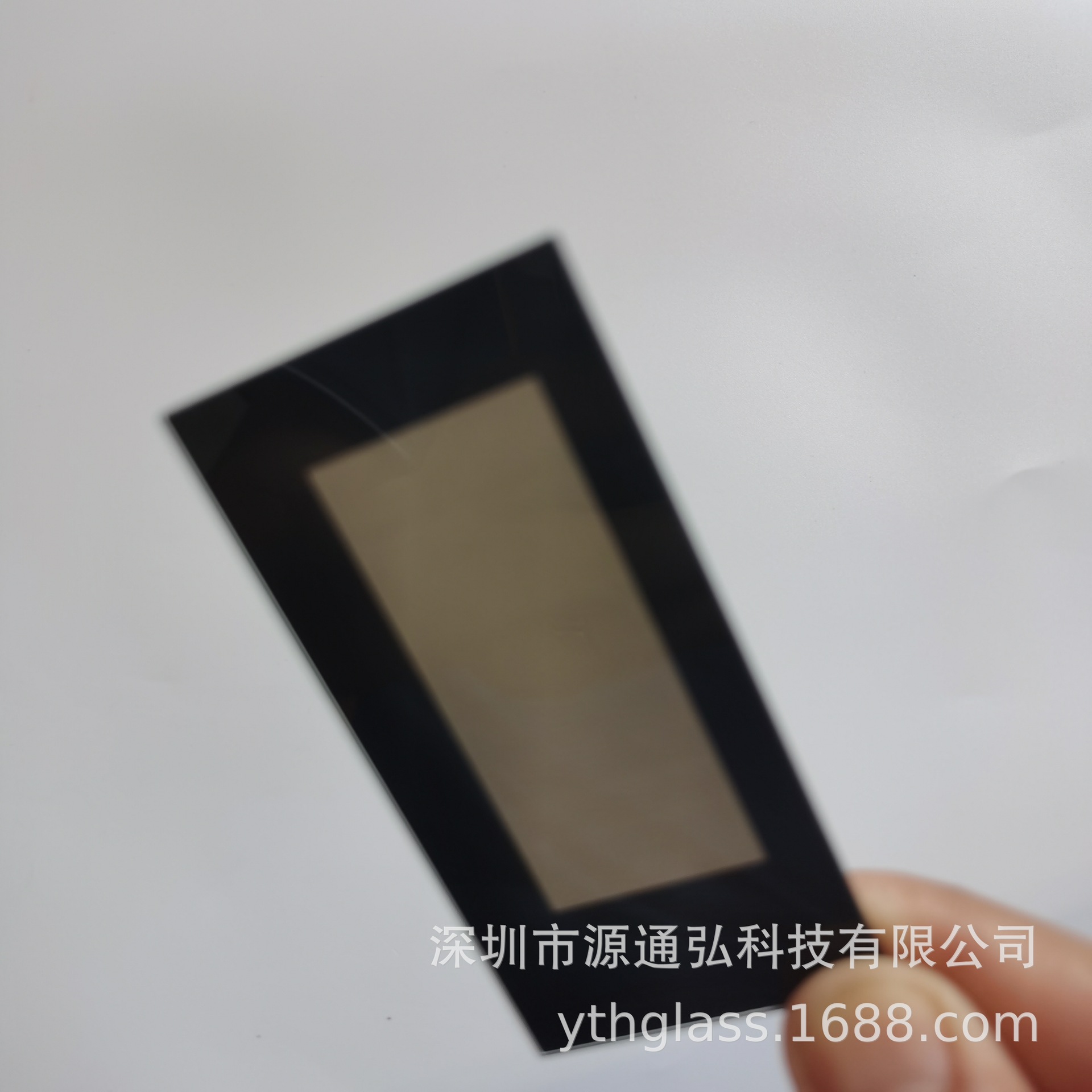 厂家加工电子面板钢化玻璃丝印半透黑隐藏效果显示器盖板