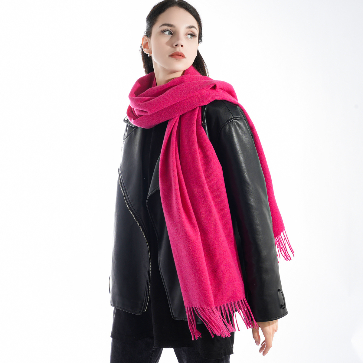 2024 Herbst und Winter Ethno-Stil Leopardenmuster Kurzer Quastengewebter Wollschal für Frauen Warmer Schalschal_voghion.com