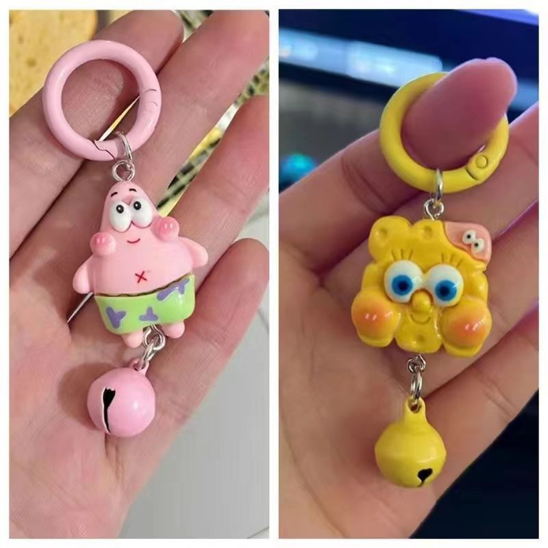 Tarjeta de campana D01 Baby Esponja Pi Big Star Keychain Cartoon nuevos accesorios lindos amigos regalos mochila colgar