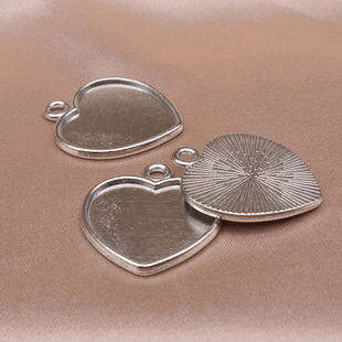 Alloy jewelry accessories love bottom support peach heart White K color Time gem necklace pendant factory direct supply