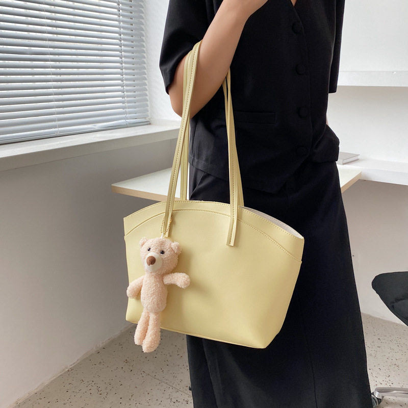 Wholesale Accessories Doll Pendnat Large-capacity Tote Bag Nihaojewelry display picture 5