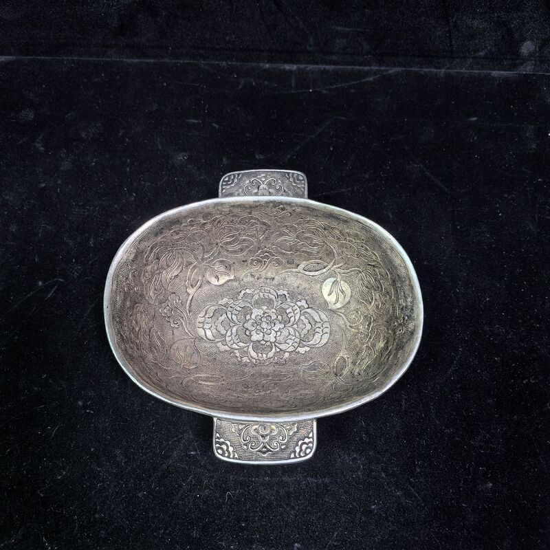 Antique-Style Handicrafts, Antique Tang Dynasty Zhenhua Flower Bowls, Silver Bowls, Retro Engraved and Glazed Ornaments Antique-Style Handicrafts, Antique Tang Dynasty Zhenhua Flower Bowls, Silver Bowls, Retro Engraved and Glazed Ornaments