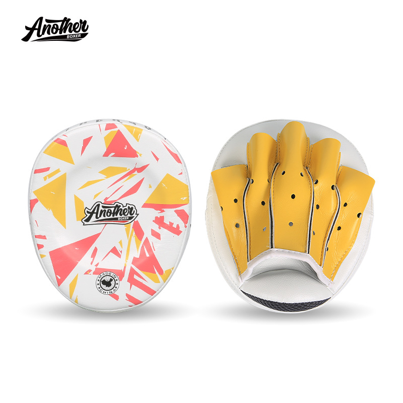 An Boxing Small Hand Target Speed Target Sanda Muay Thai Professional Training Equipment Curved Precision Boxing Target Female Fighting