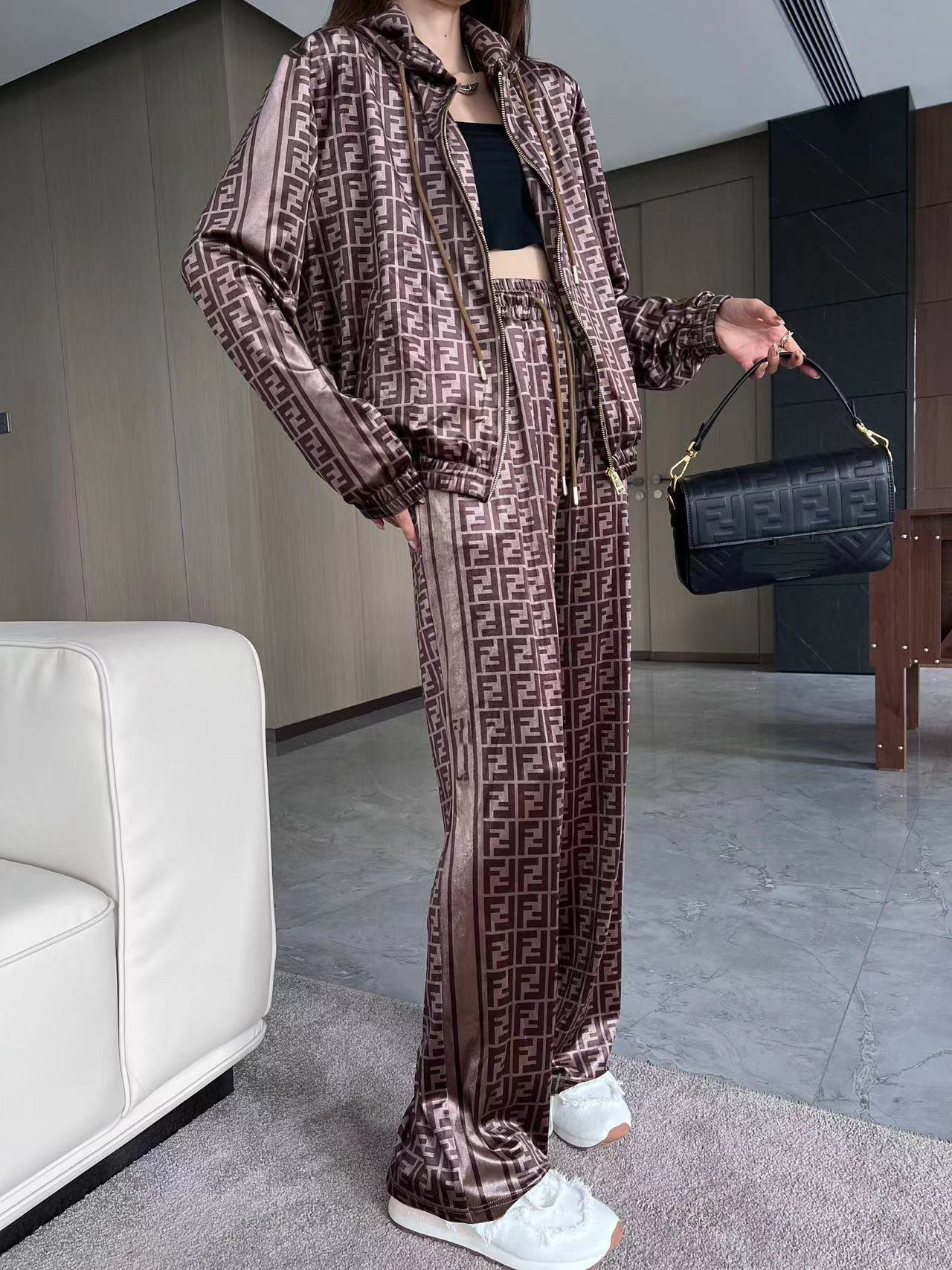 25 Autumn and Winter F New Casual Suit Contrasting Letter Printed Hooded Zipper Top + Elastic Waist Pants 913