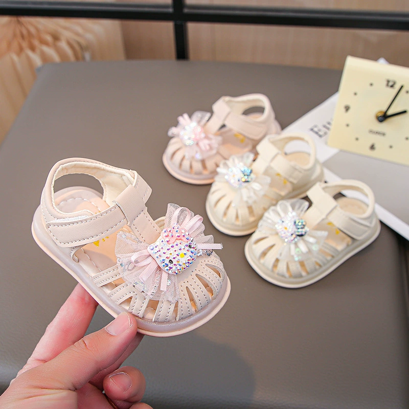 2025 новая корейская версия мультфильма принцессы детские сандалии для девочек на мягком подошве нескользящая обувь для головы принцессы