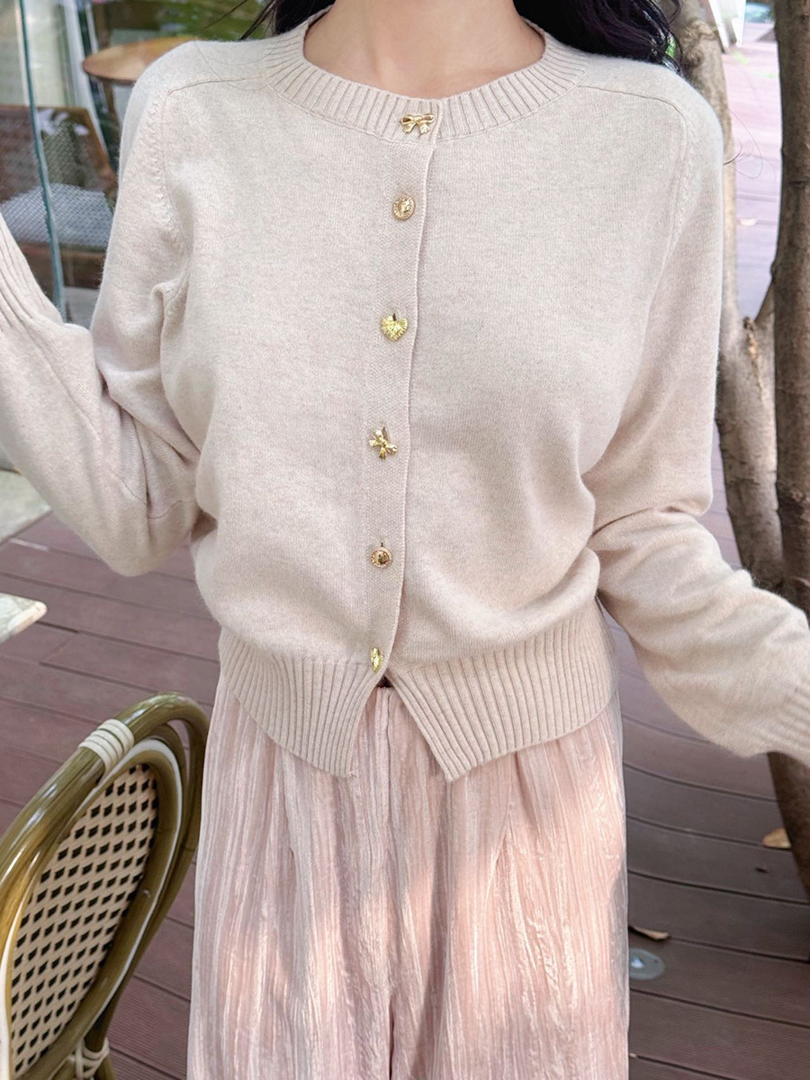 Sophisticated velvet autumn fashionable sweater