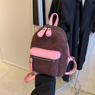 �r��ײɫ����С����Ů������ɐ�ͨ������ռ{���s���Ɇμ�б���