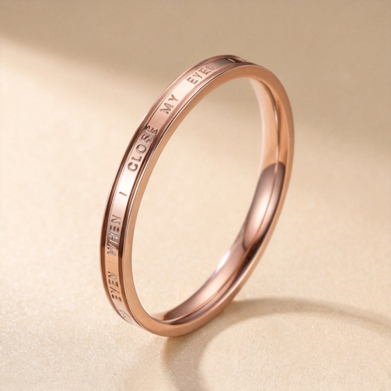 Anillo de acero inoxidable, nicho femenino, lujo ligero de alta gama, sin decoloración, oro rosa, diseño de gypsophila, joyería femenina