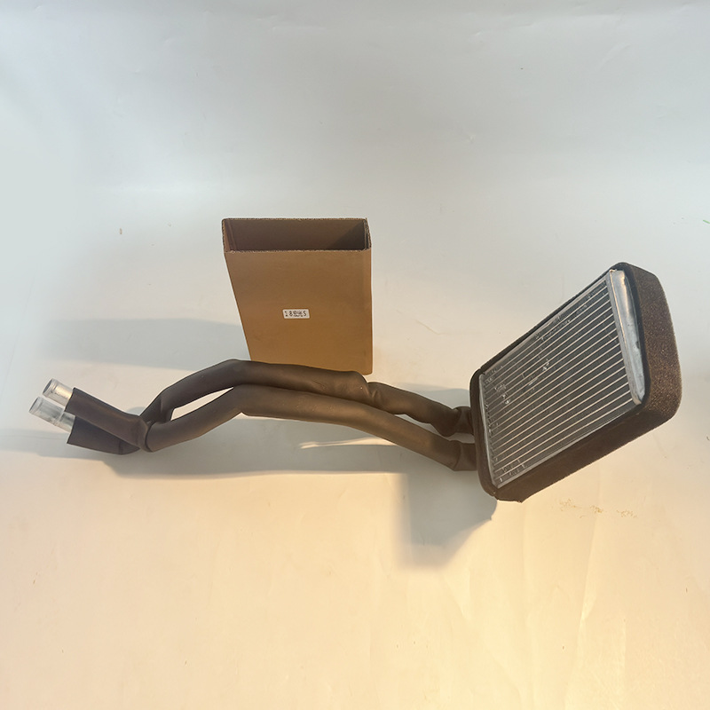 Applicable to 18 Hongguang S warm air small water tank assembly radiator assembly warm air small water tank in stock wholesale